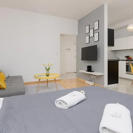 Wola Near Nocny Market By Renters Апартаменты Варшава