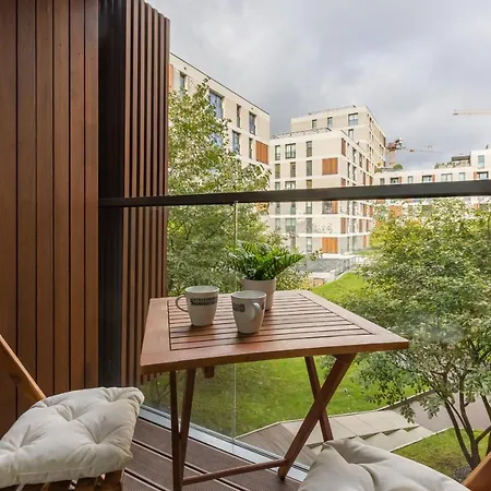 Апартаменты Wola Near Nocny Market By Renters *